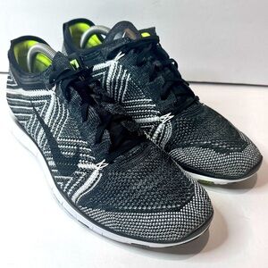 Women’s Nike Free Run Black and White Knit Sneakers